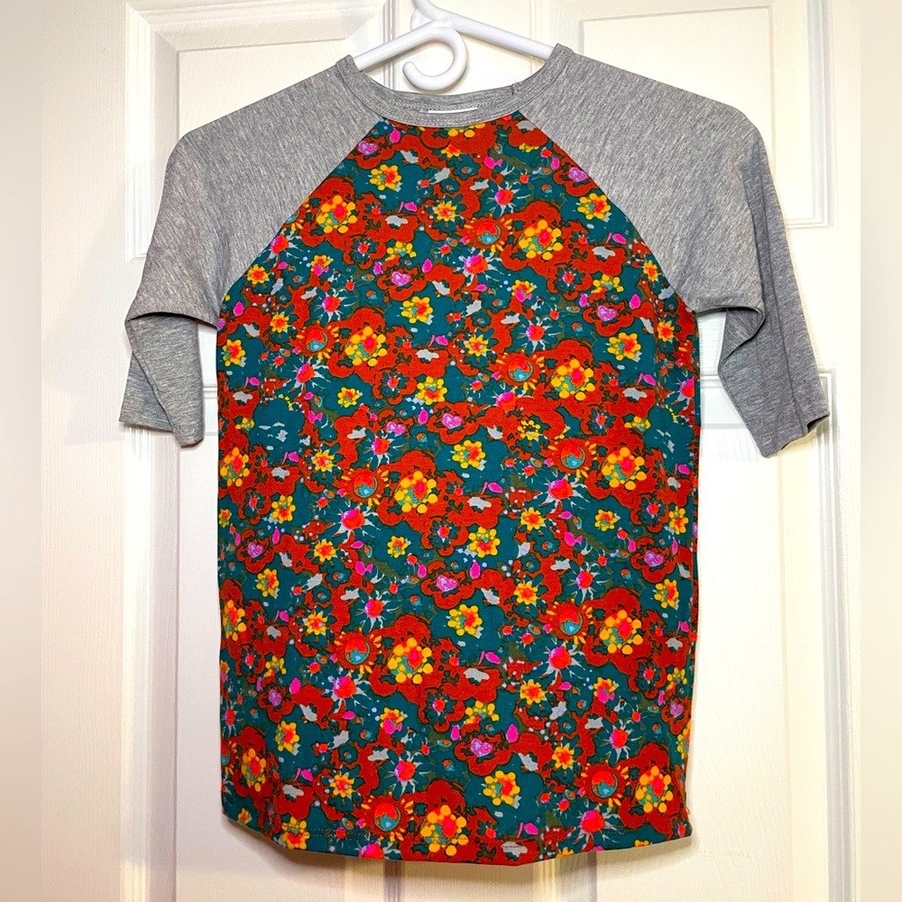 🚌 Kids LuLaRoe Sloan Baseball Tee 🚌